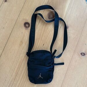 🔲Jordan Black Crossbody Bag